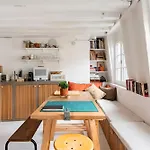Bright & Cosy Hideaway In Le Marais